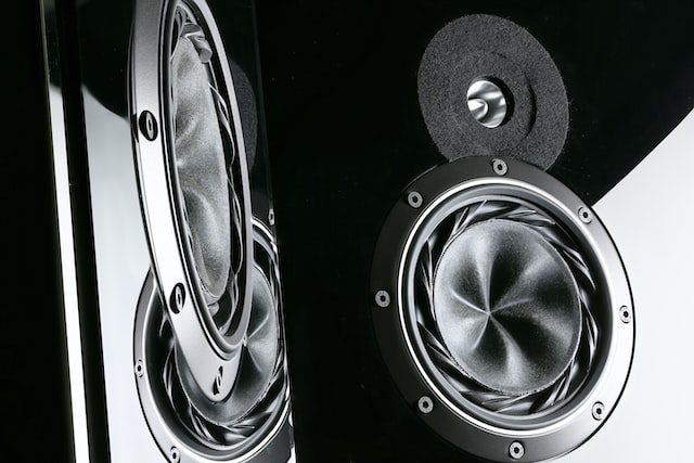 What Are the Differences between Component and Coaxial Speakers What Are the Differences between Component and Coaxial Speakers